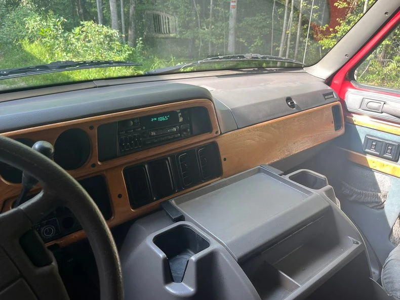 1997 Dodge Ram Van - Image 24 of 31
