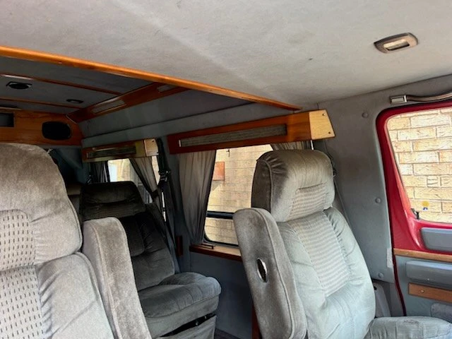 1997 Dodge Ram Van - Image 22 of 31