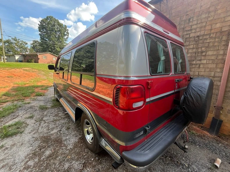 1997 Dodge Ram Van - Image 4 of 31