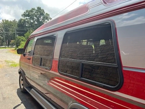1997 Dodge Ram Van - Image 11 of 31