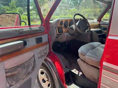 1997 Dodge Ram Van - Image 16 of 31