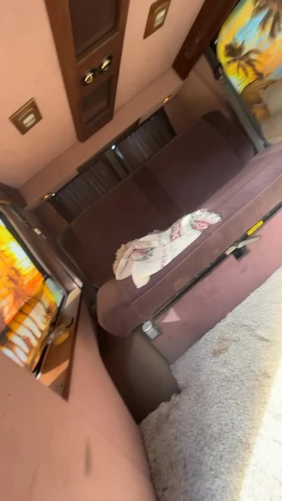 1997 Dodge Ram Van - Image 10 of 10
