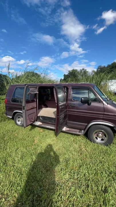 1997 Dodge Ram Van - Image 3 of 10