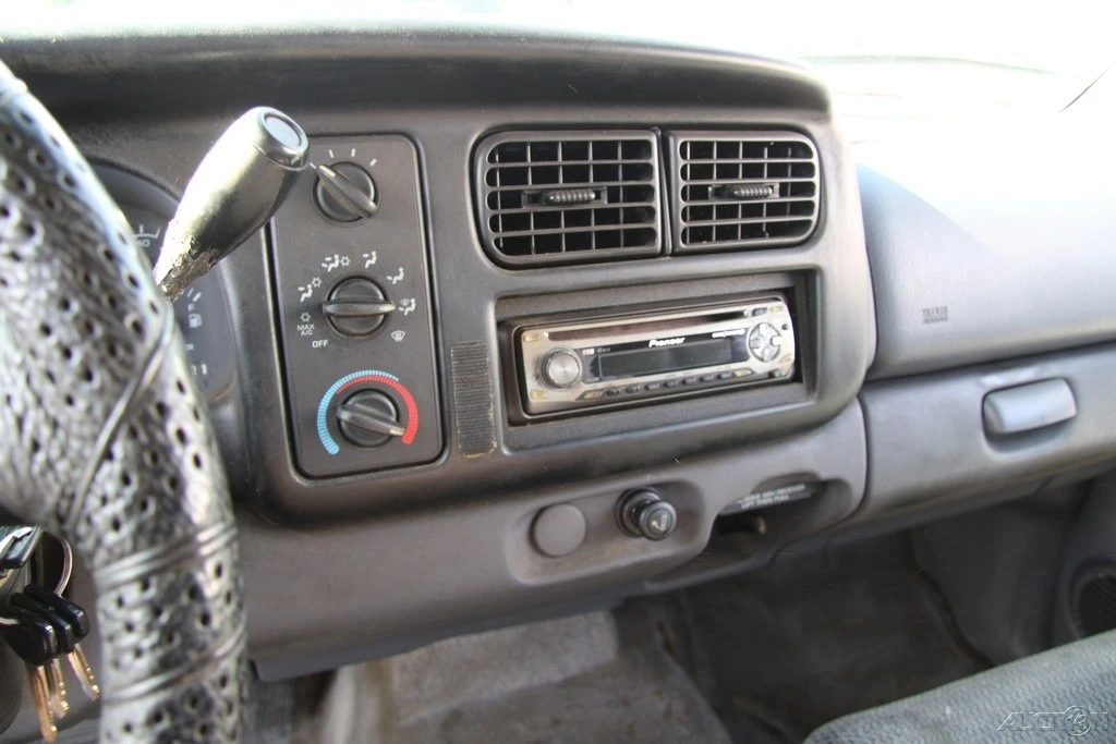 1997 Dodge Dakota 2nd Gen - Image 15 of 21