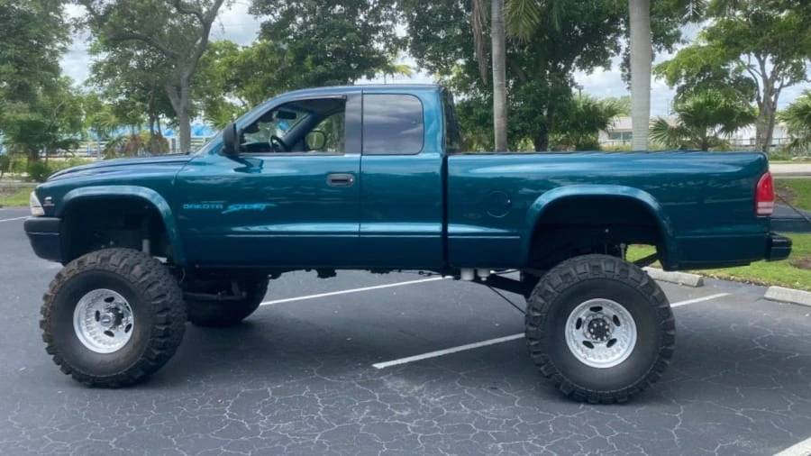 1997 Dodge Dakota 2nd Gen - Image 2 of 11