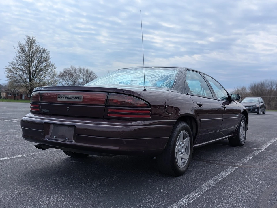 1997 Dodge Intrepid - Image 7 of 31