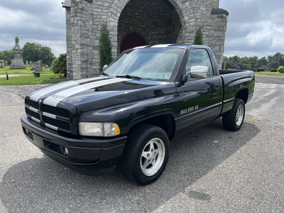 1997 Dodge Ram 1st Gen - Image 2 of 31