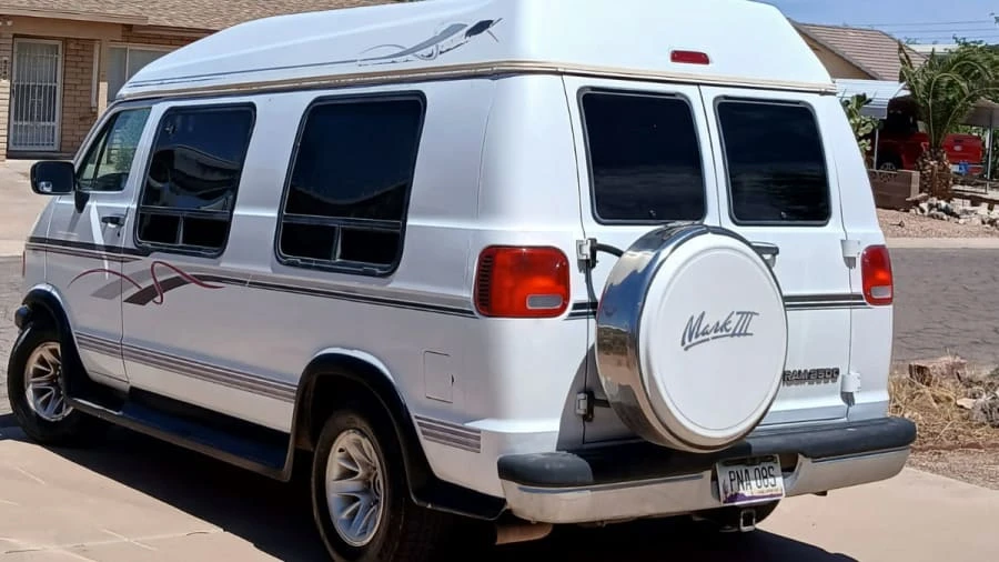 1997 Dodge Ram Van - Image 7 of 13