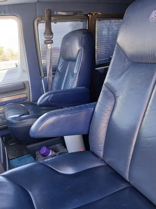 1997 Dodge Ram Van - Image 11 of 13