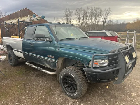 1997 Dodge Ram 2500 SLT Pickup 2D 8 ft