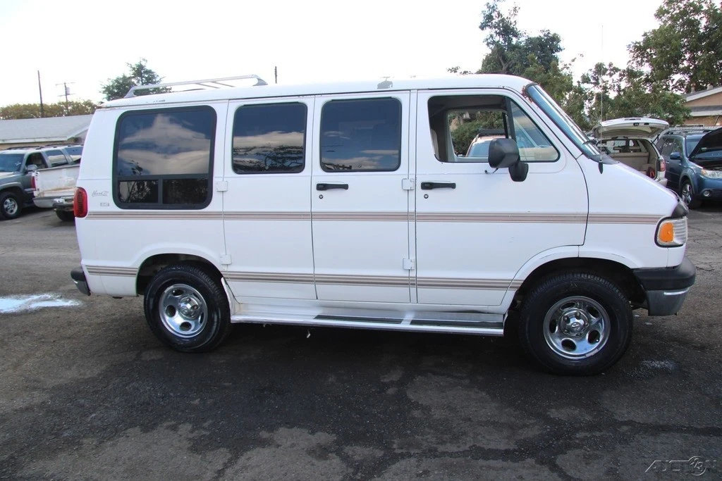 1997 Dodge Ram Van - Image 7 of 21