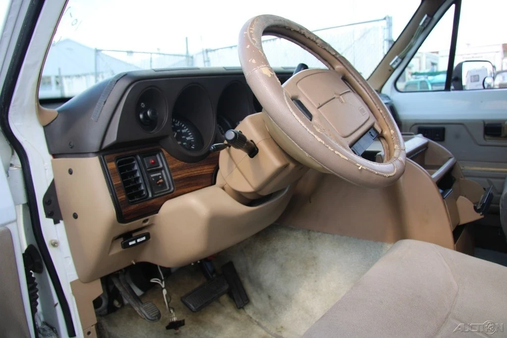 1997 Dodge Ram Van - Image 13 of 21
