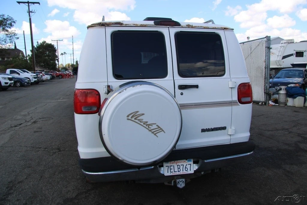 1997 Dodge Ram Van - Image 5 of 21