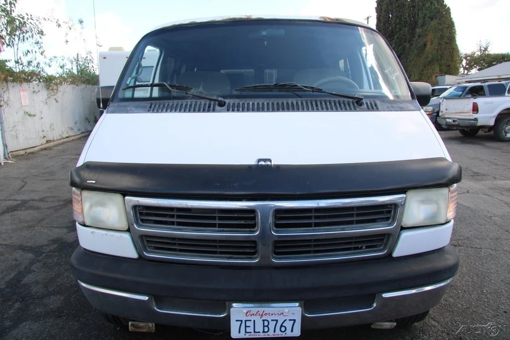 1997 Dodge Ram Van - Image 9 of 21