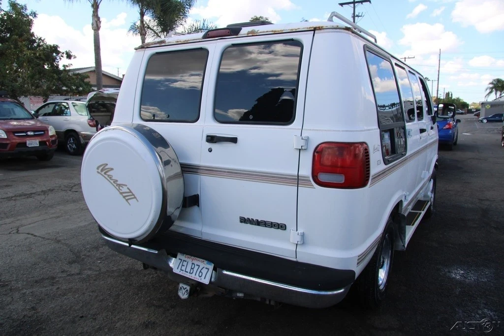 1997 Dodge Ram Van - Image 6 of 21