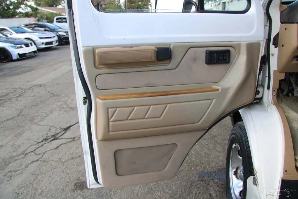 1997 Dodge Ram Van - Image 11 of 21