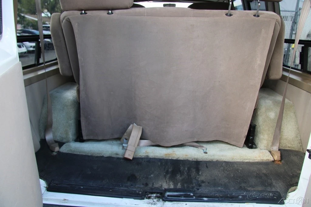 1997 Dodge Ram Van - Image 17 of 21