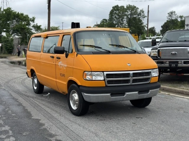 1997 Dodge Ram Van - Image 3 of 17