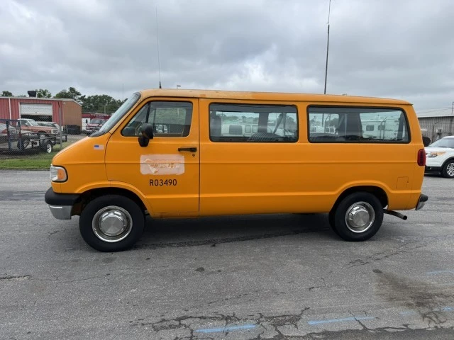 1997 Dodge Ram Van - Image 8 of 17