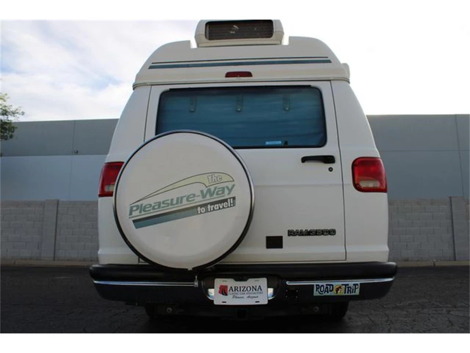 1997 Dodge Ram Van - Image 17 of 31