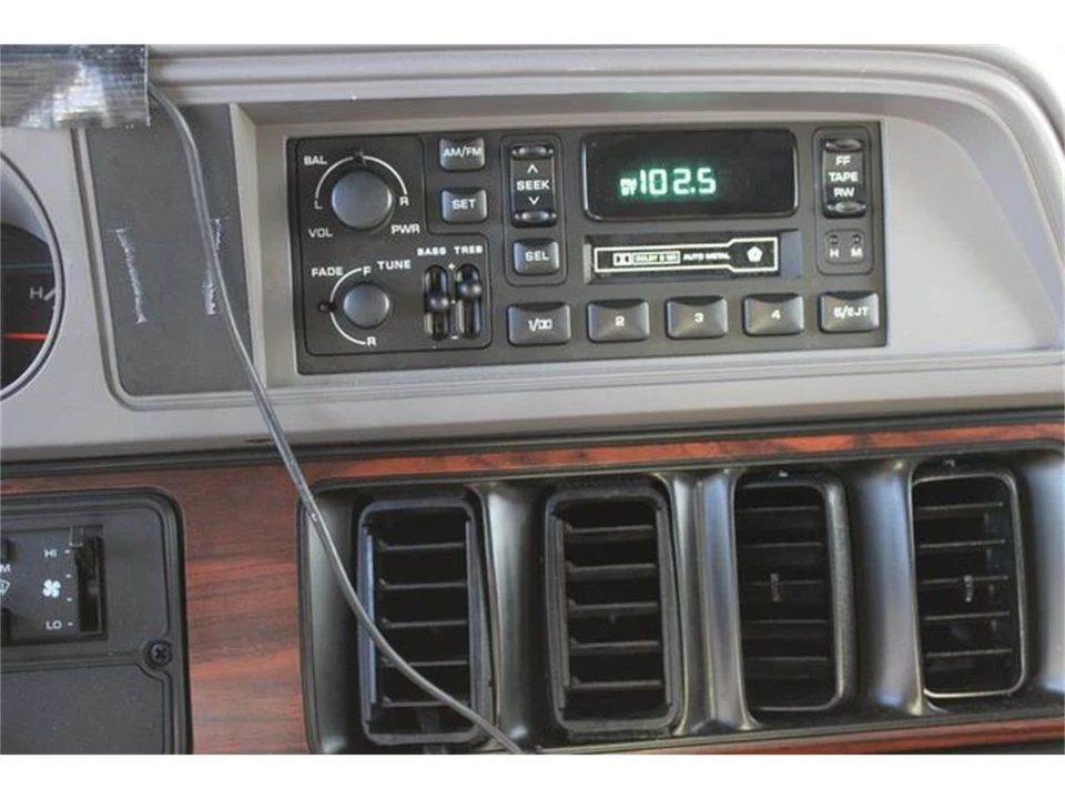 1997 Dodge Ram Van - Image 29 of 31