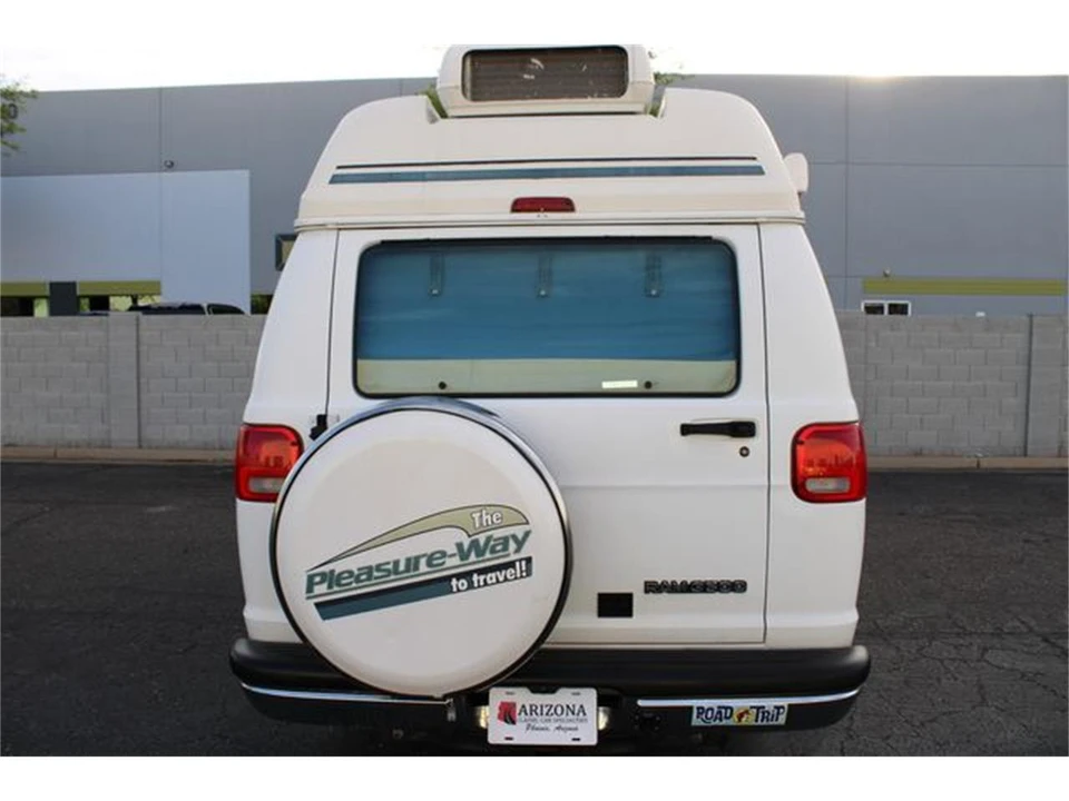 1997 Dodge Ram Van - Image 16 of 31
