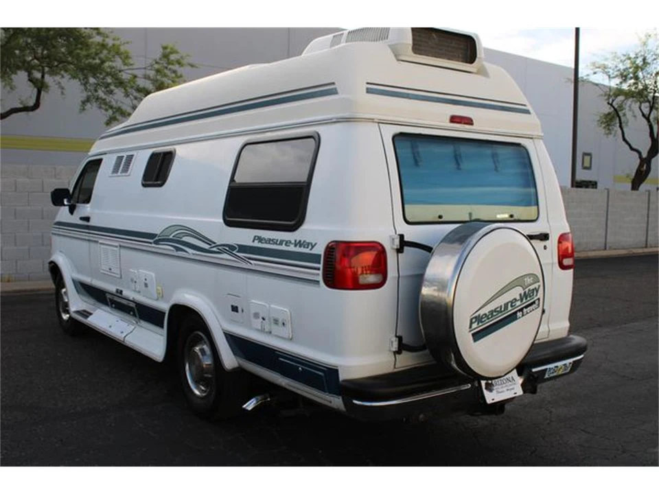 1997 Dodge Ram Van - Image 18 of 31