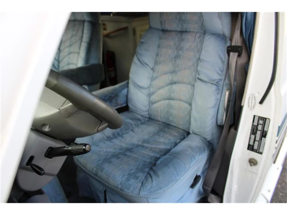 1997 Dodge Ram Van - Image 26 of 31