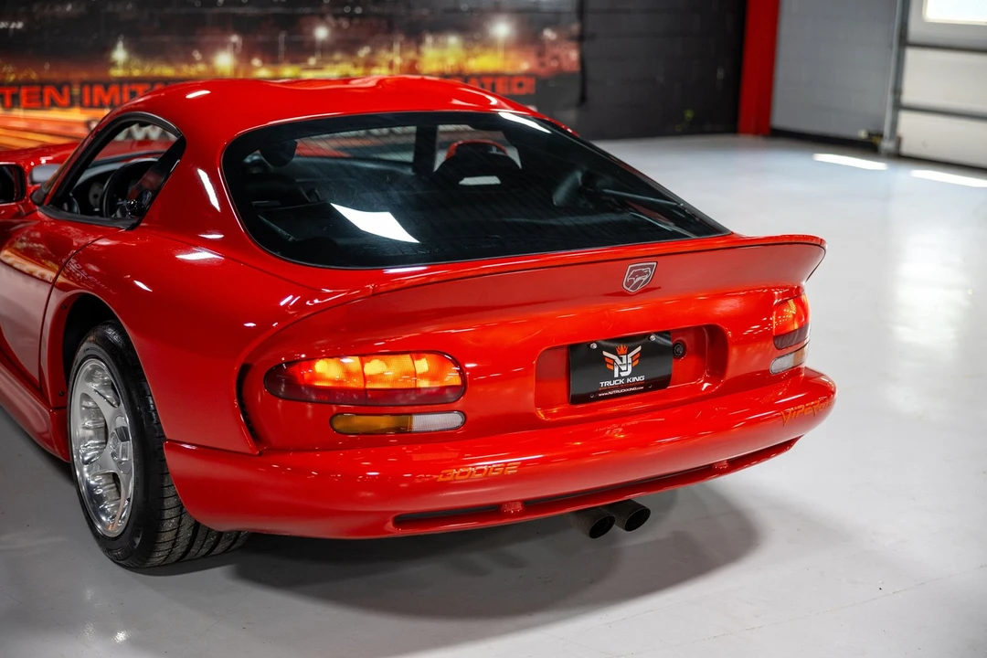 1997 Dodge Viper GTS 2nd Gen - Image 16 of 31