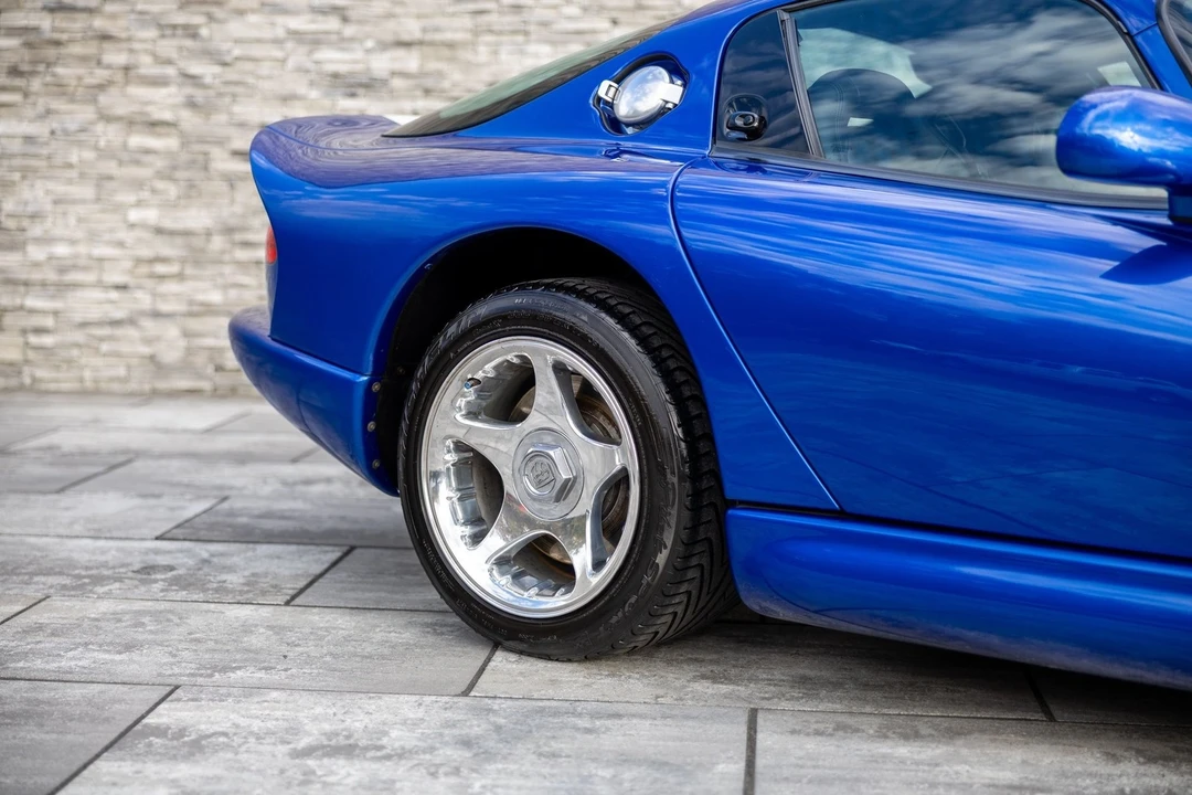 1997 Dodge Viper GTS 2nd Gen - Image 14 of 21