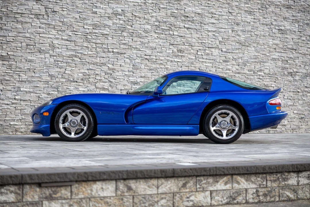 1997 Dodge Viper GTS 2nd Gen - Image 18 of 21