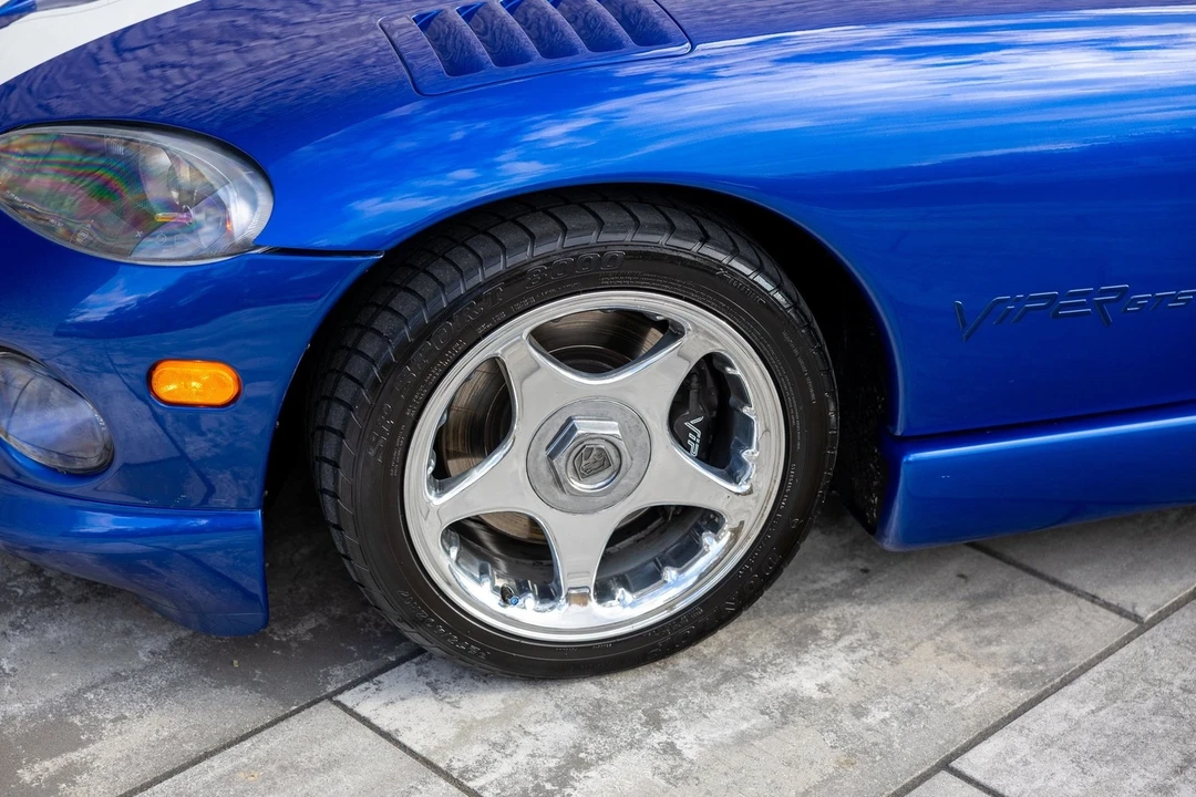 1997 Dodge Viper GTS 2nd Gen - Image 20 of 21