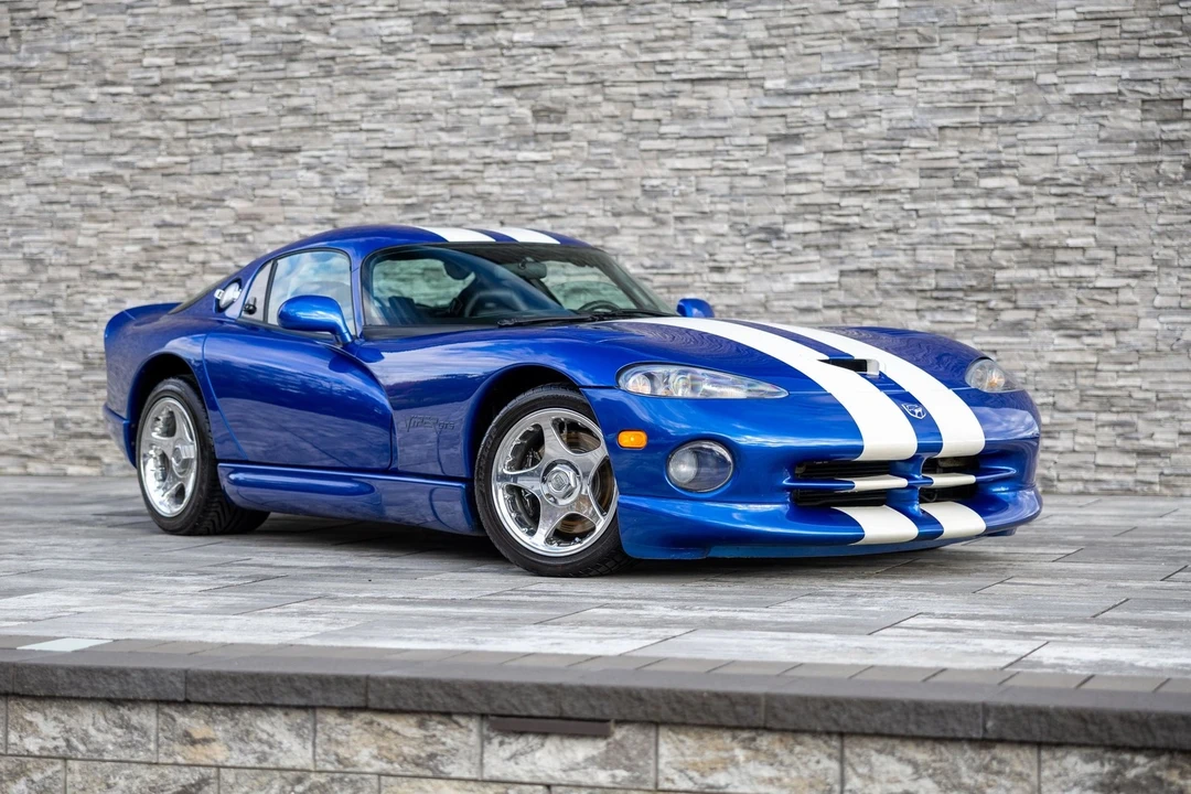 1997 Dodge Viper GTS 2nd Gen - Image 2 of 21