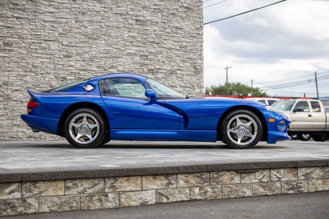 1997 Dodge Viper GTS 2nd Gen - Image 10 of 21