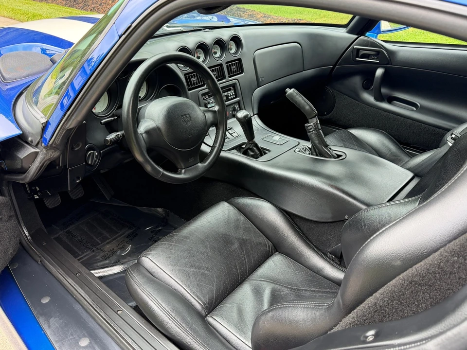 1997 Dodge Viper GTS 2nd Gen - Image 21 of 28