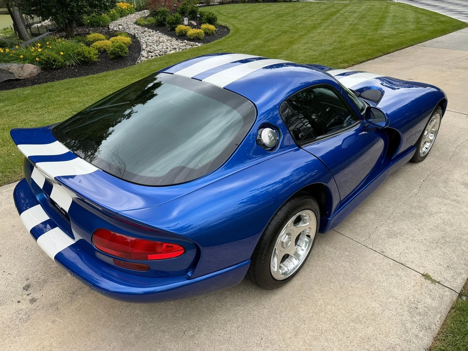 1997 Dodge Viper GTS 2nd Gen - Image 9 of 28