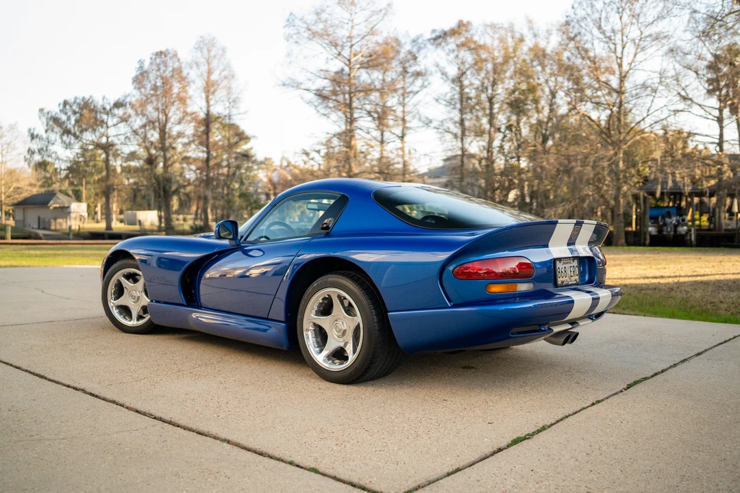 1997 Dodge Viper GTS 2nd Gen - Image 17 of 31