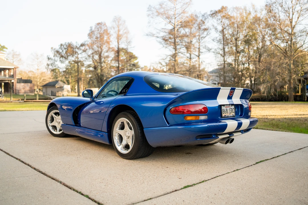 1997 Dodge Viper GTS 2nd Gen - Image 19 of 31