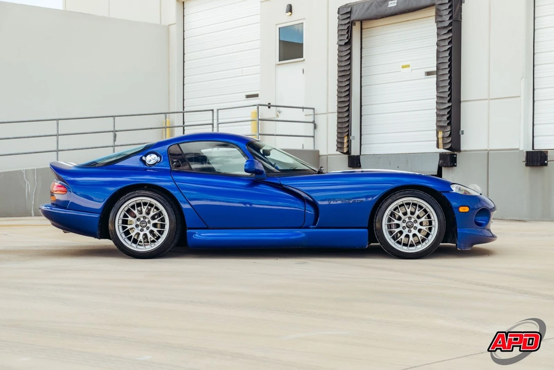 1997 Dodge Viper GTS 2nd Gen - Image 10 of 12
