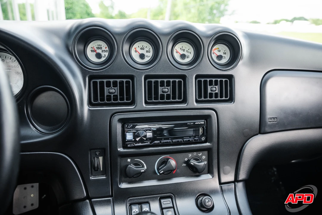 1997 Dodge Viper GTS 2nd Gen - Image 15 of 31