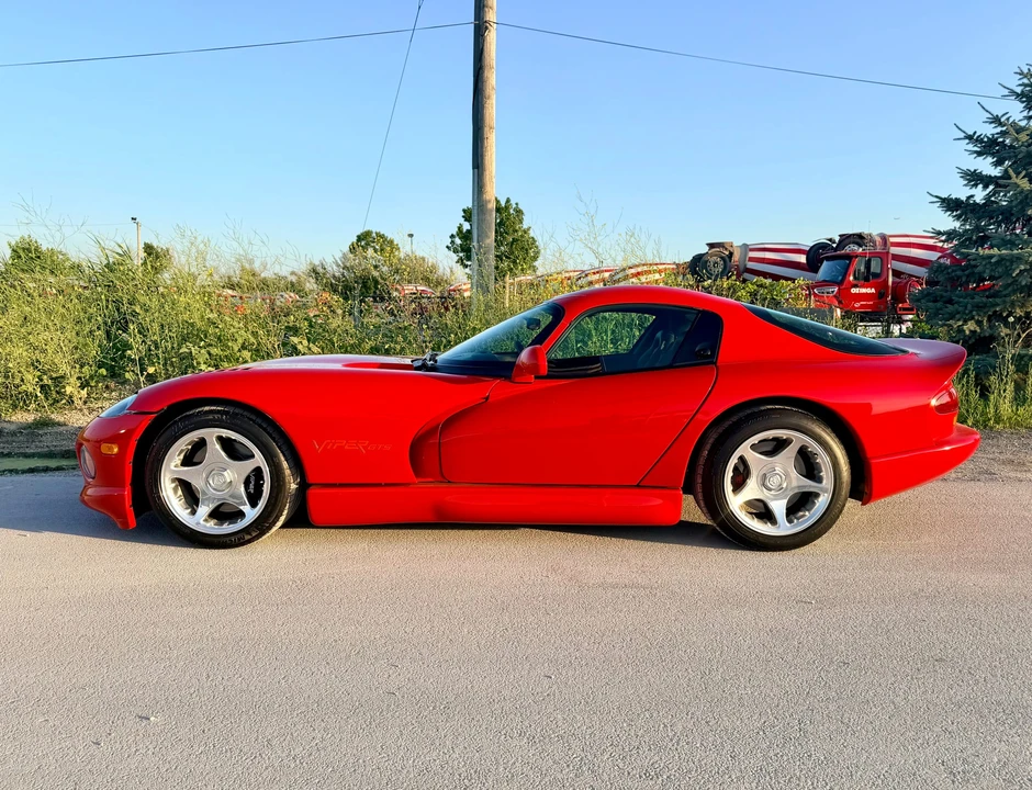 1997 Dodge Viper GTS 2nd Gen - Image 19 of 31