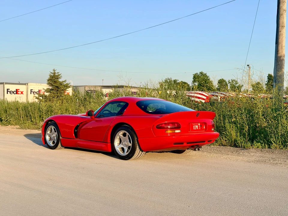 1997 Dodge Viper GTS 2nd Gen - Image 16 of 31