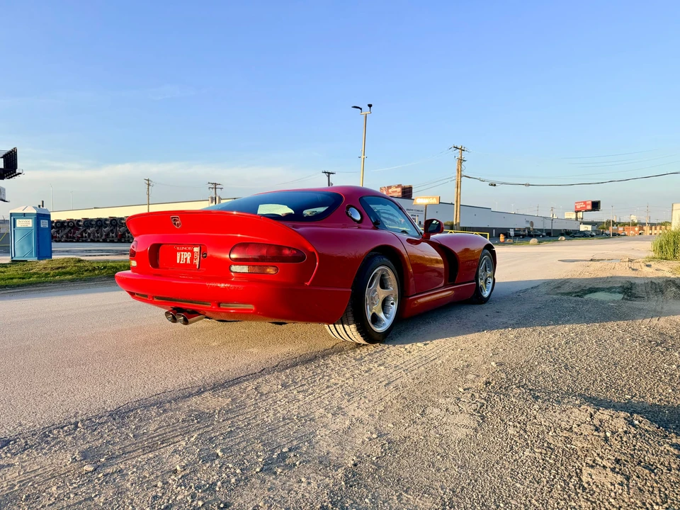 1997 Dodge Viper GTS 2nd Gen - Image 11 of 31