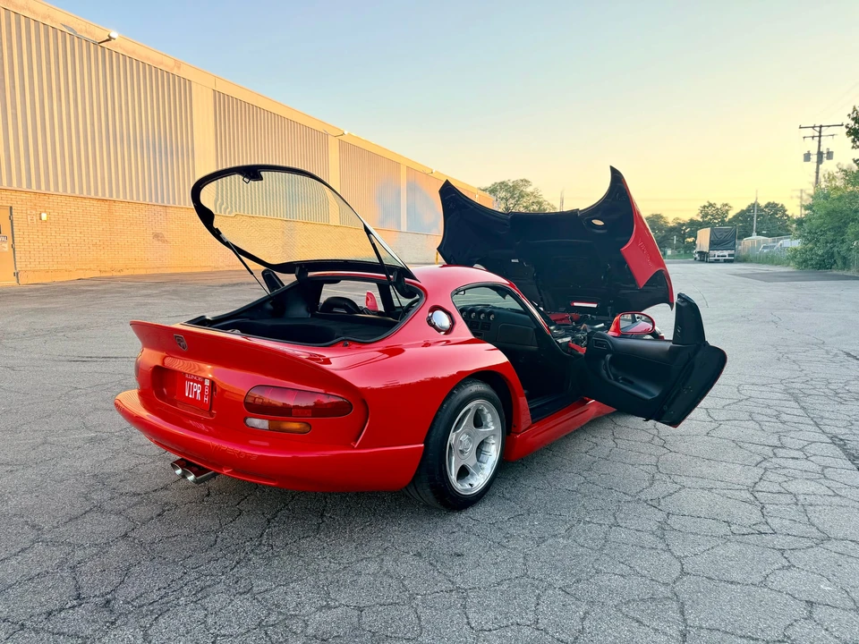 1997 Dodge Viper GTS 2nd Gen - Image 26 of 31