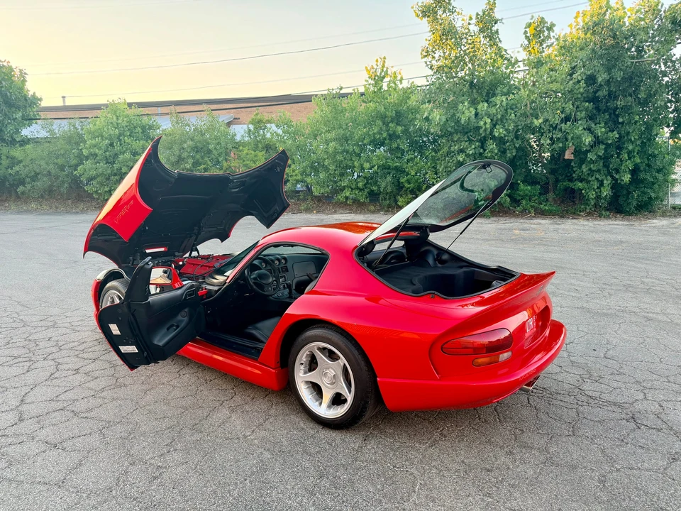 1997 Dodge Viper GTS 2nd Gen - Image 28 of 31