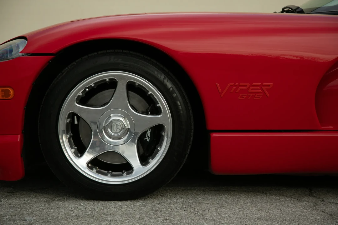1997 Dodge Viper GTS 2nd Gen - Image 15 of 31
