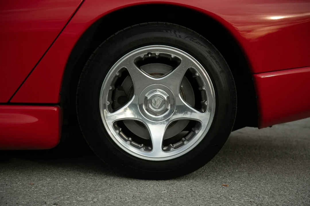 1997 Dodge Viper GTS 2nd Gen - Image 16 of 31