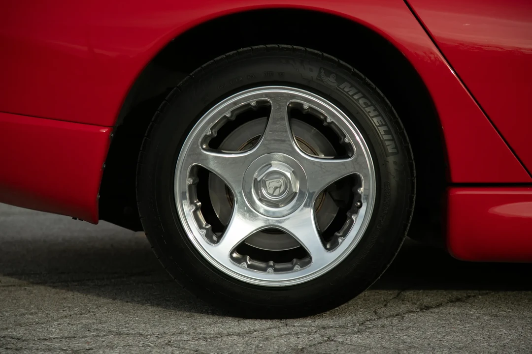 1997 Dodge Viper GTS 2nd Gen - Image 19 of 31