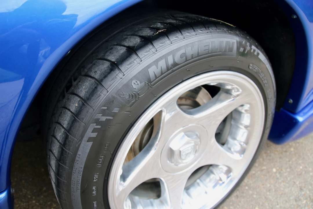 1997 Dodge Viper GTS 2nd Gen - Image 28 of 31