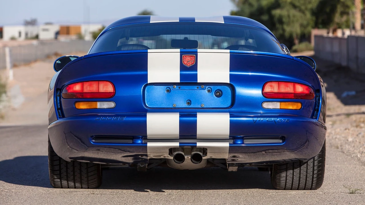 1997 Dodge Viper GTS 2nd Gen - Image 2 of 31
